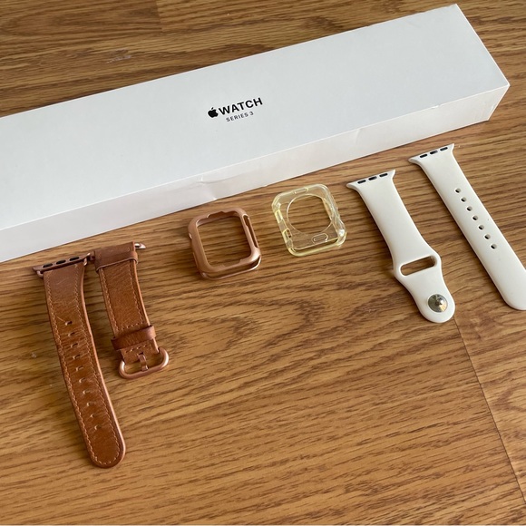 APPLE WATCH BUNDLE 🍎 Series 3 (38mm) w/ accessories & original packaging - Picture 12 of 16